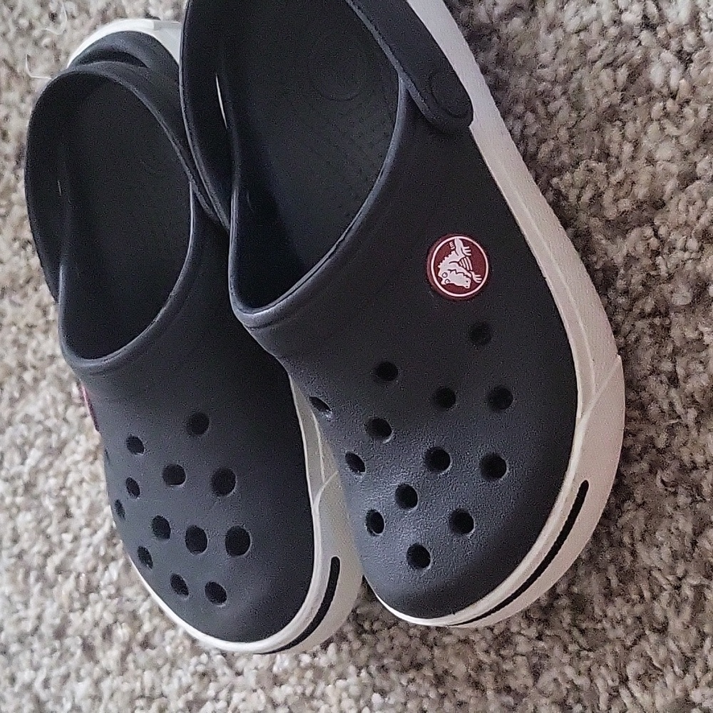 Crocs - Picture 2 of 3